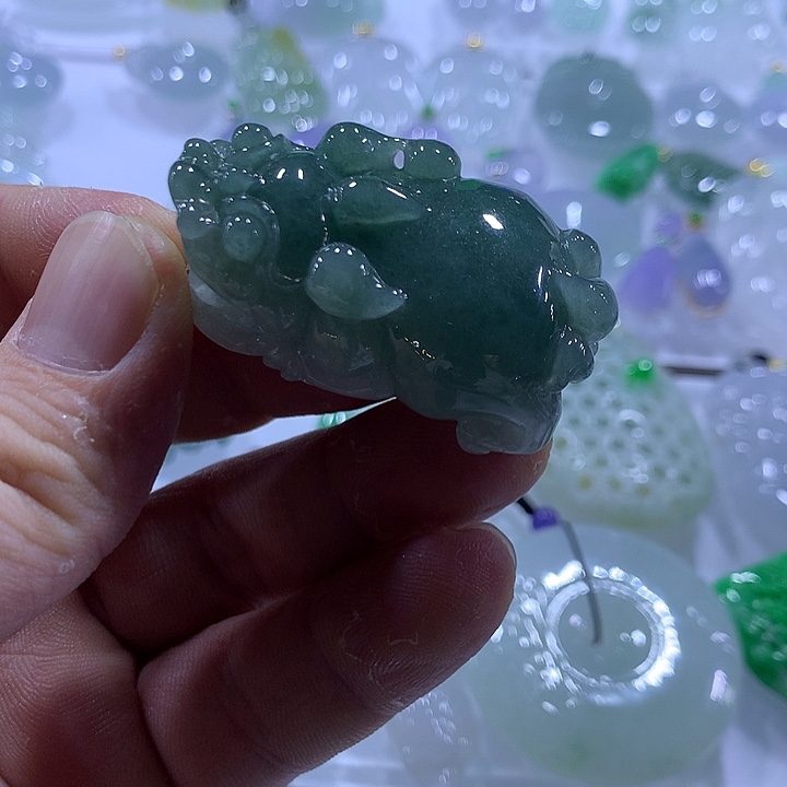 翡翠未镶嵌颈饰天然翡翠A货吊坠