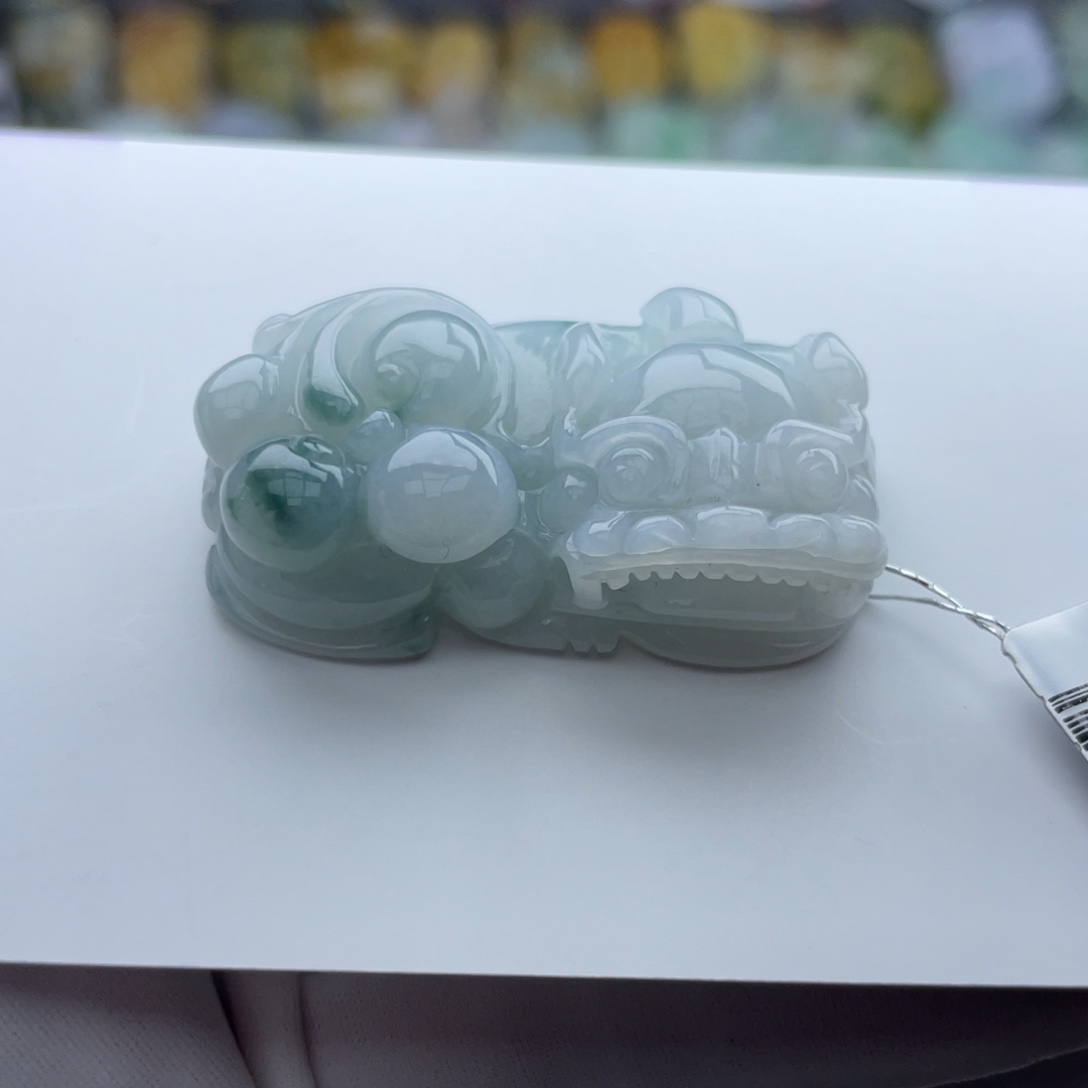 翡翠颈饰未镶嵌貔貅