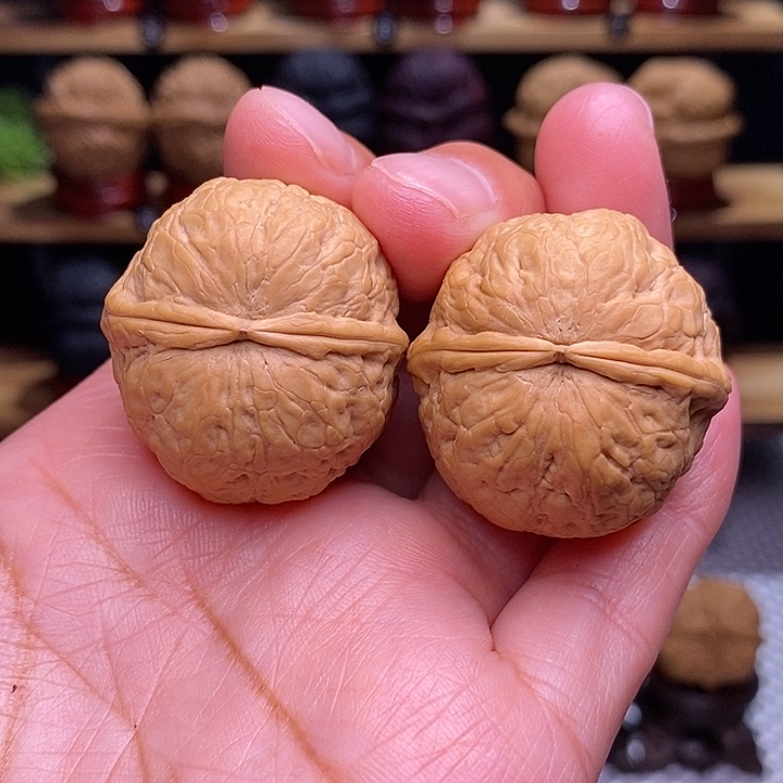 文玩核桃把件蛇皮球6