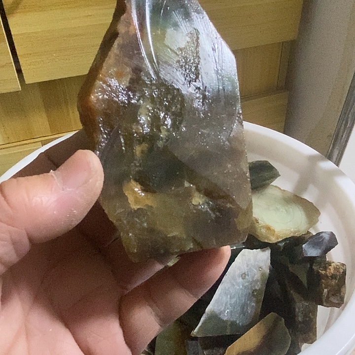 闻***语蛇纹石玉未镶嵌摆件