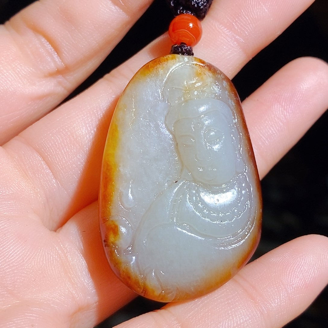 和田玉颈饰未镶嵌