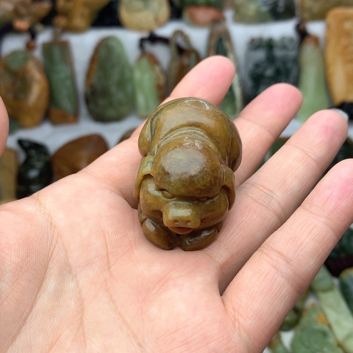 岫岩河磨玉（透闪石质玉）手把未镶嵌