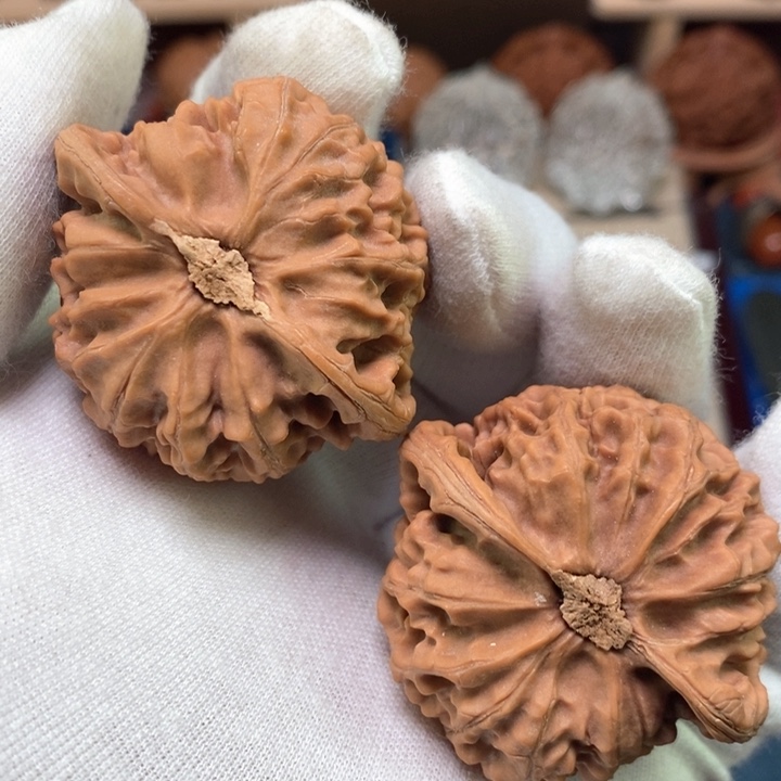 文玩核桃吊坠45全品货头山地红皮一比一桃心玉玺宫灯