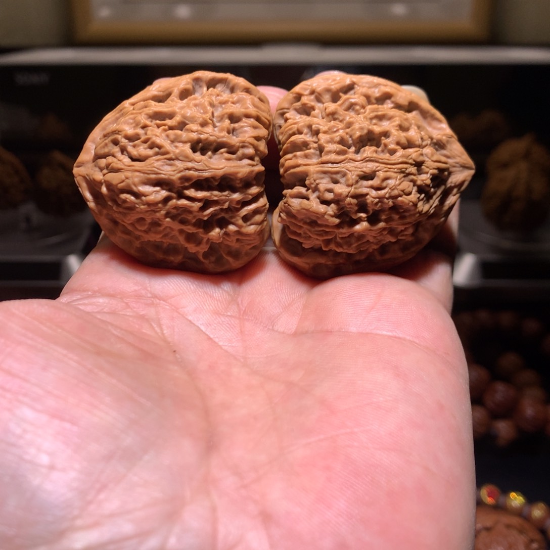 文玩核桃316三角疆。