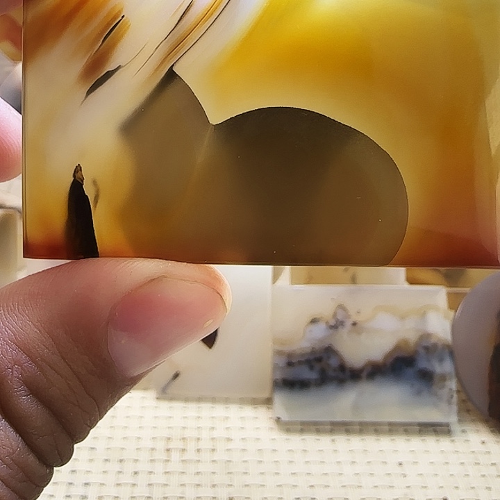 玛瑙/玉髓未镶嵌珠宝奇石