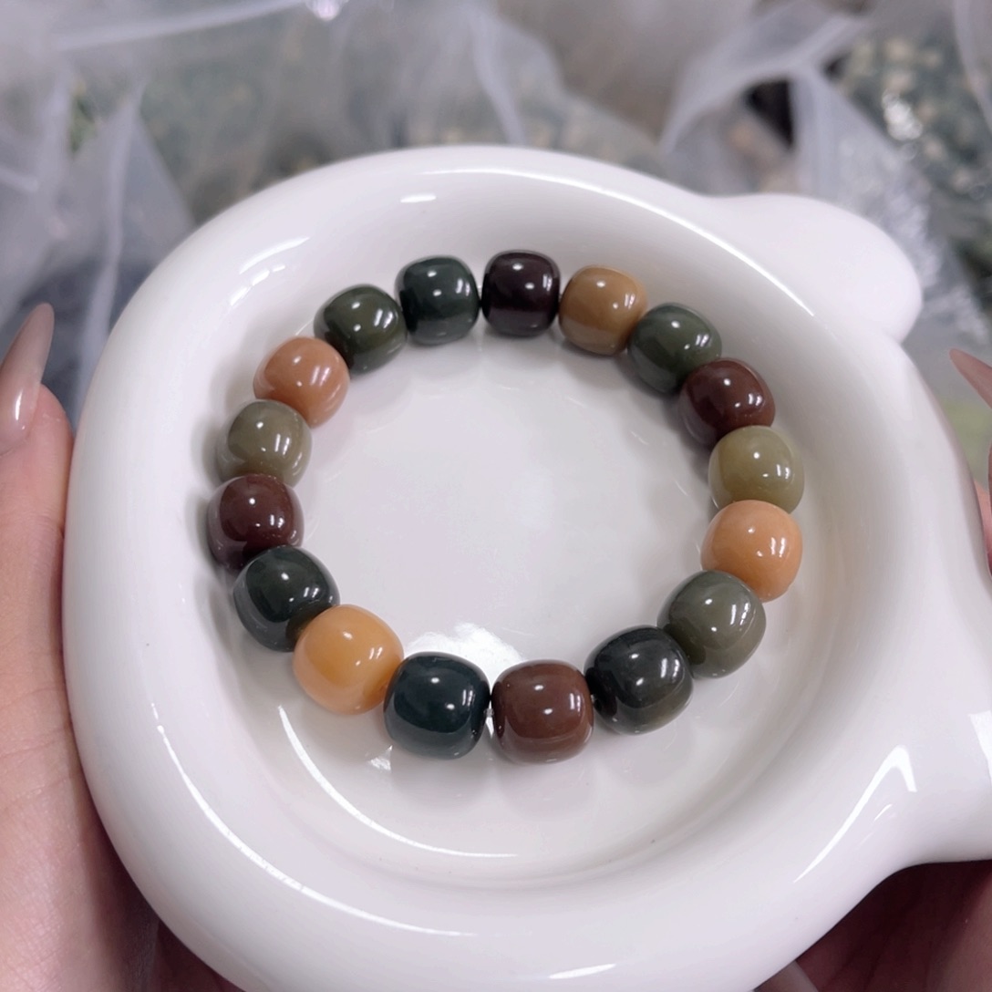 白玉菩提吊坠a13.5mm30颗。浓郁