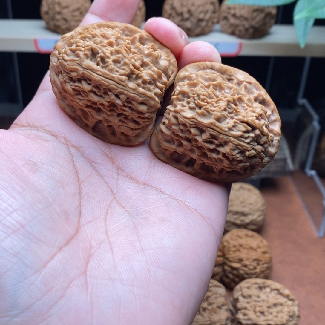 清***酒文玩核桃把件好运南将石 打底不退不换