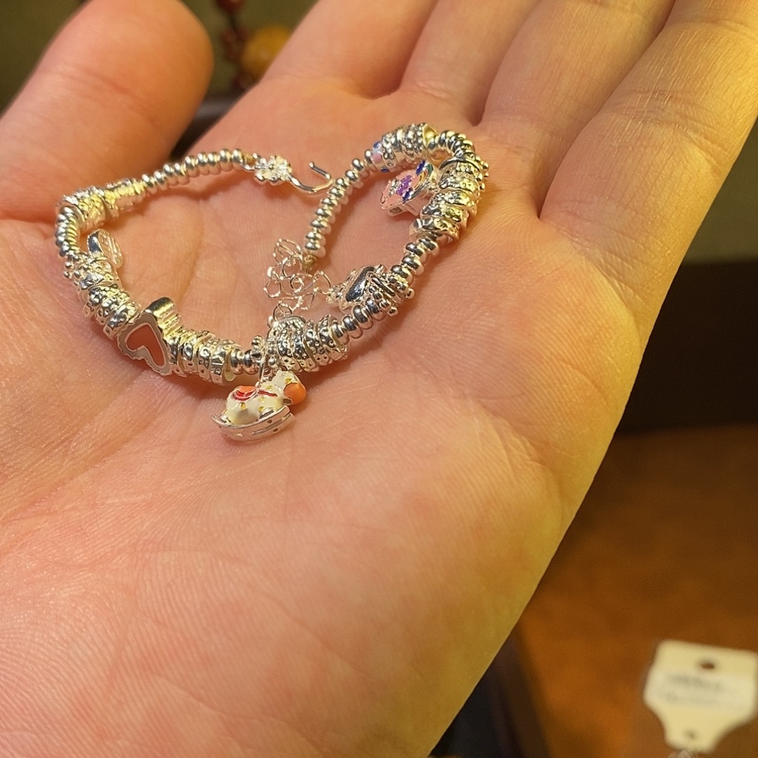 小***喵木质类彩色摇摇马手链