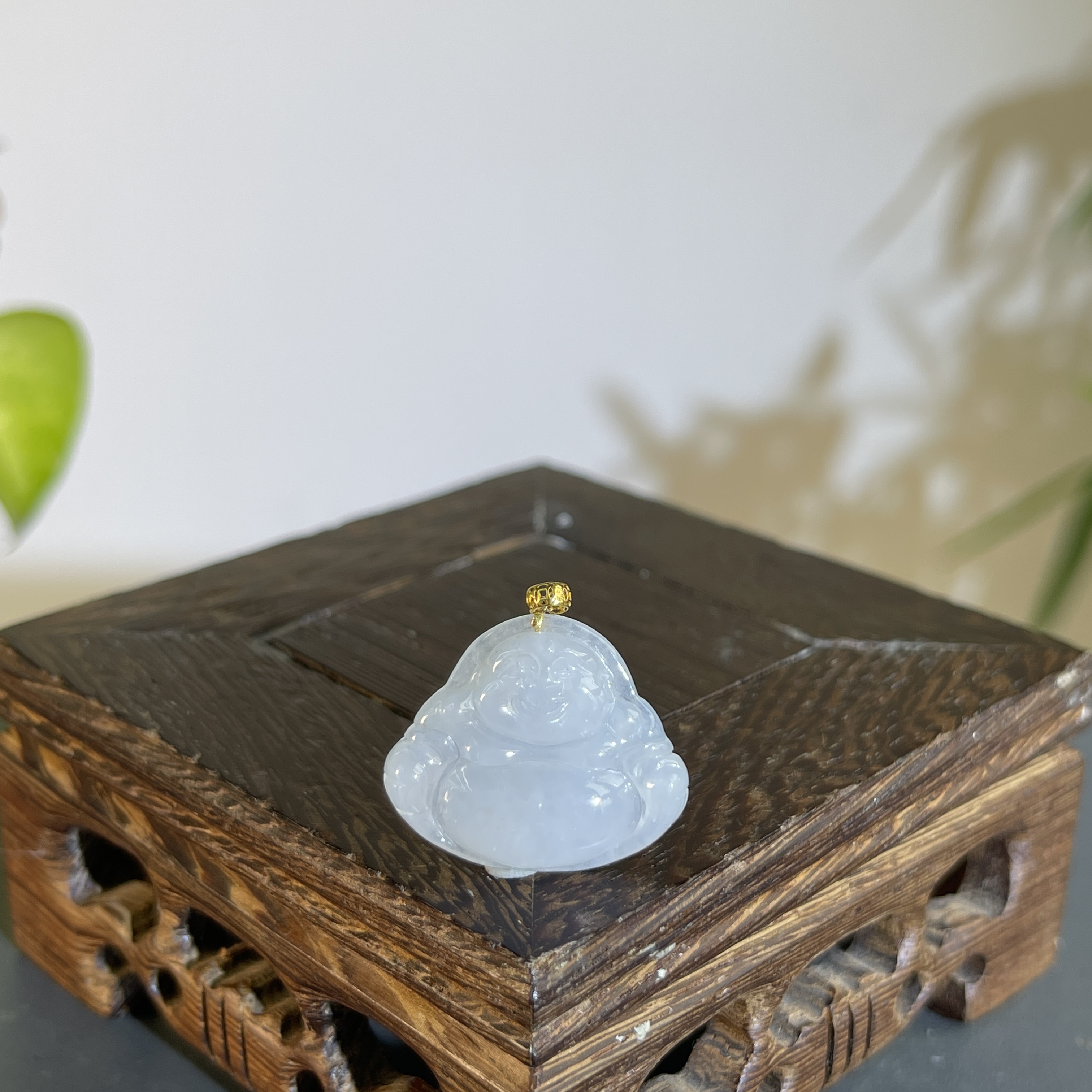 JGB22-018  天然缅甸A货翡翠  18K扣头佛公