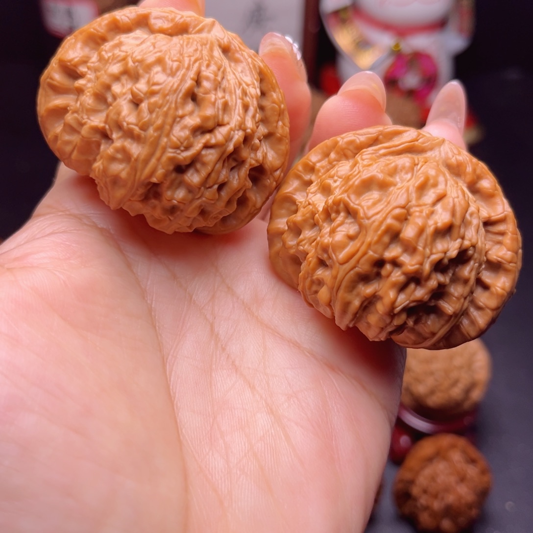 文玩核桃吊坠全品46尺大白狮子福利