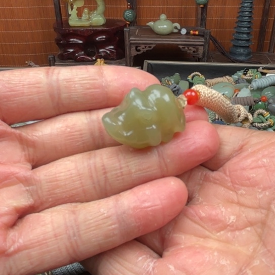 和田玉吊坠未镶嵌