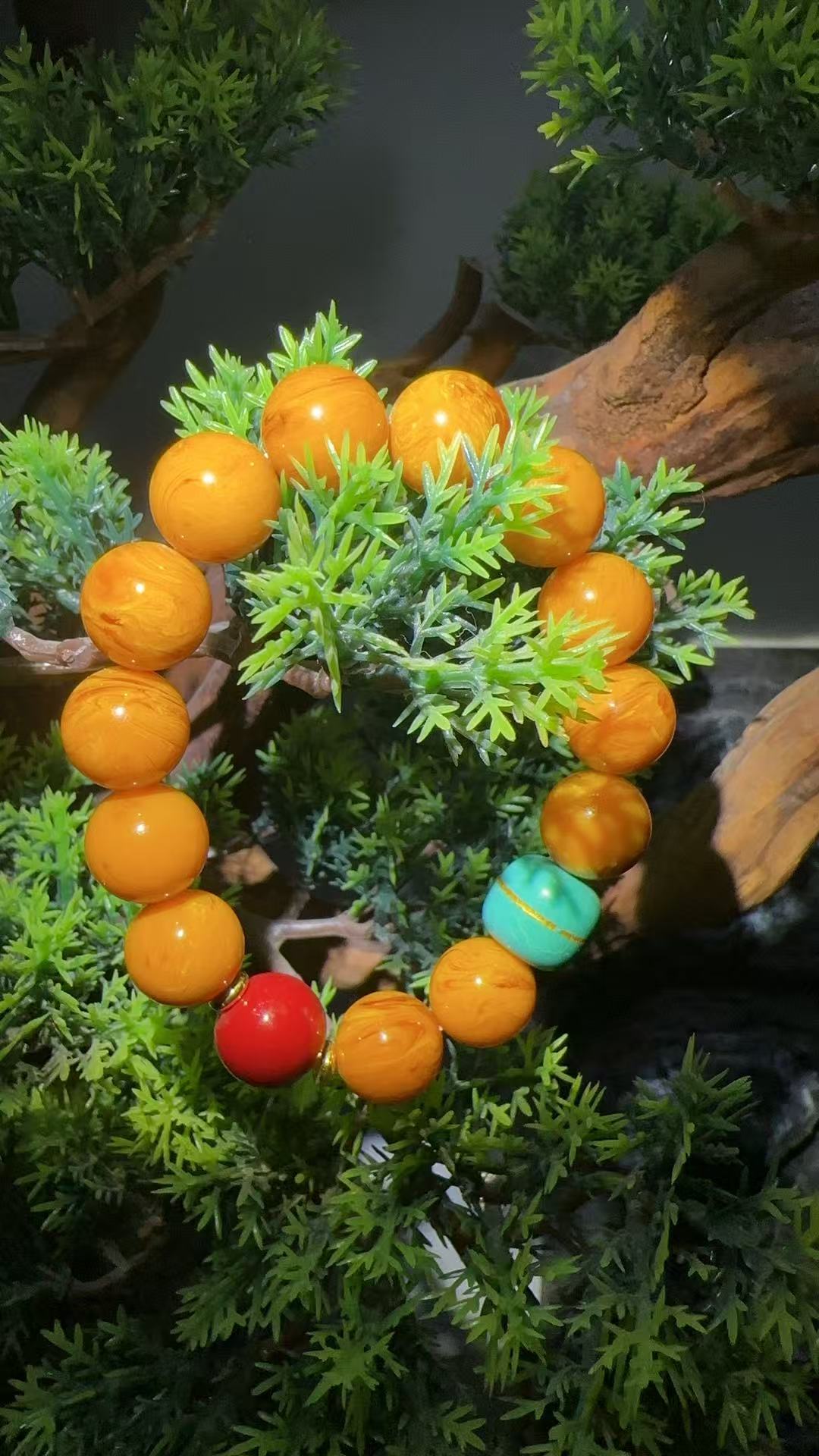 ML0662 琥珀花蜡圆珠手串（无礼盒）