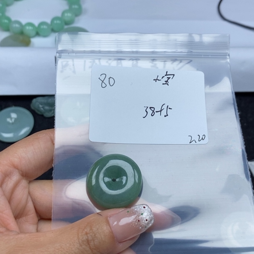 【闪购商品】翡翠颈饰未镶嵌小**贝