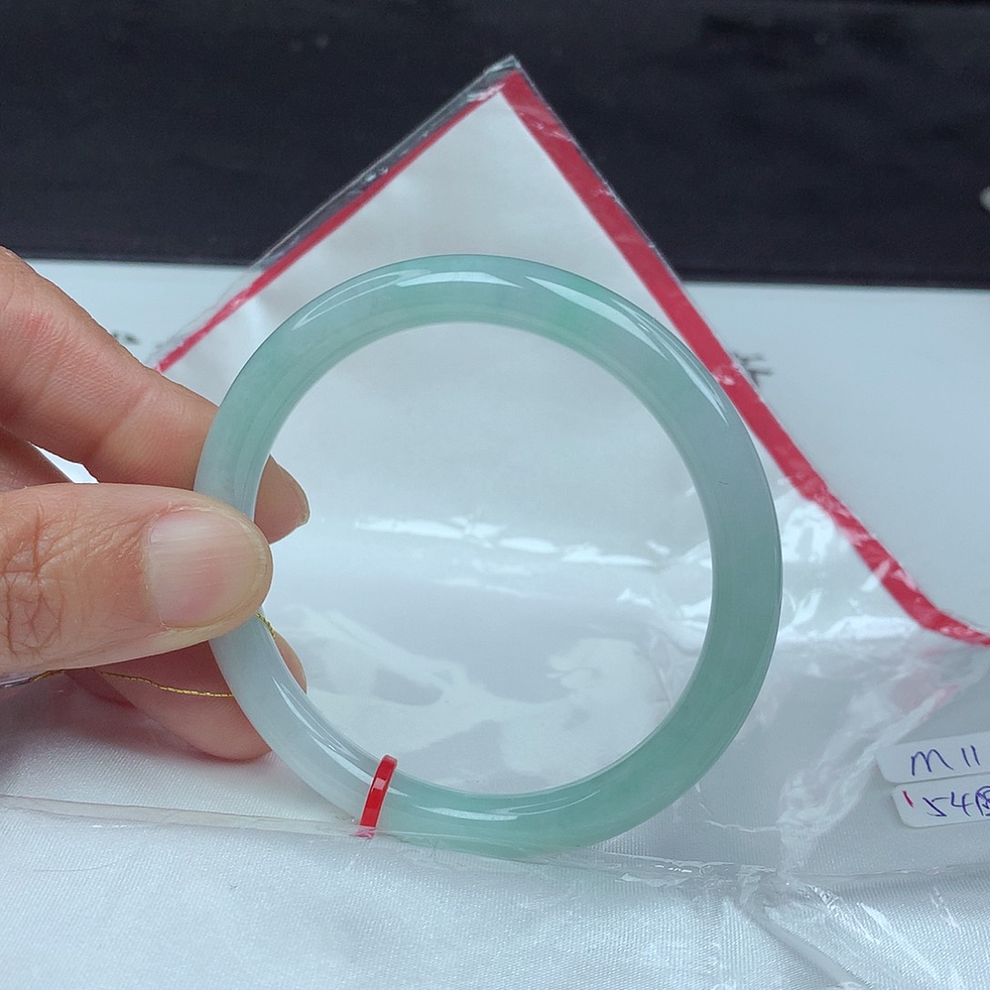 翡翠手镯未镶嵌54圈2902