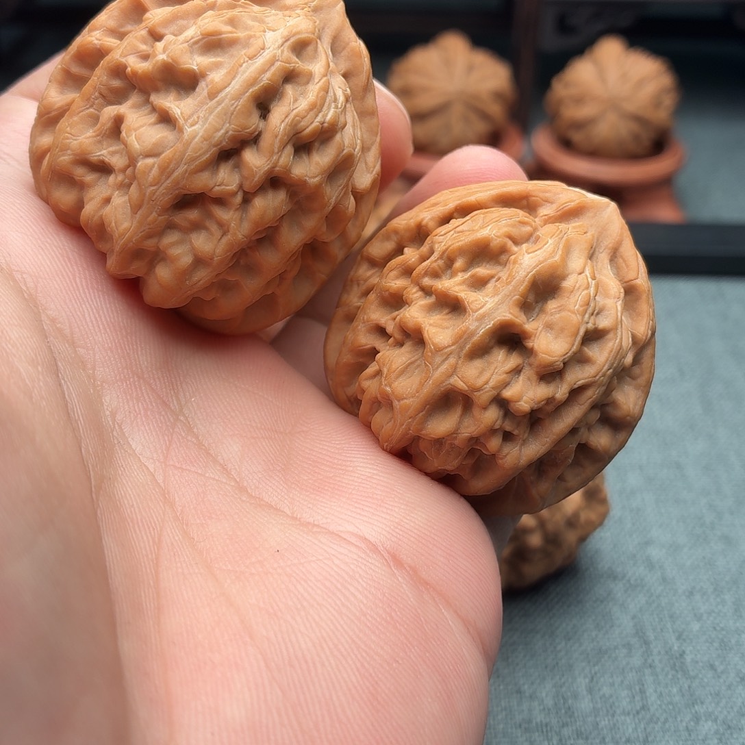 爱***土文玩核桃吊坠红锦鲤边43肚41，007