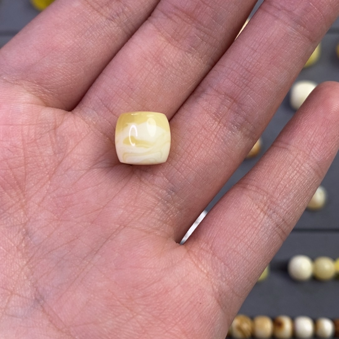 琥珀裸石未镶嵌十*?琥珀蜜蜡琥珀蜜蜡