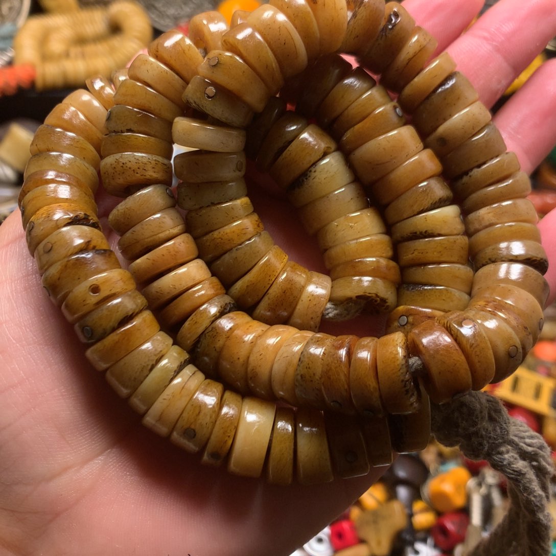 泥塑娘啦擦擦骰子