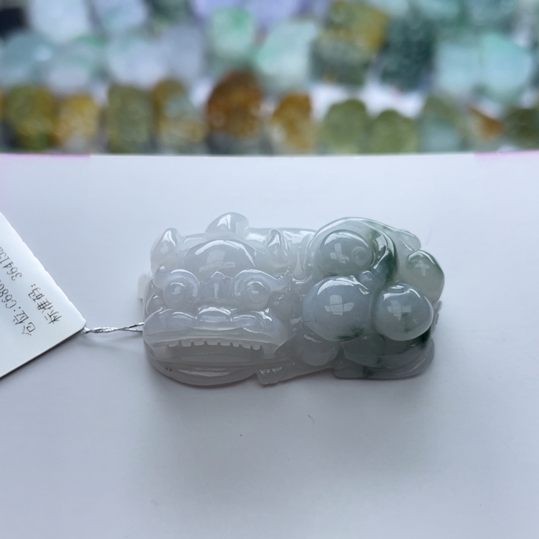 翡翠颈饰未镶嵌貔貅