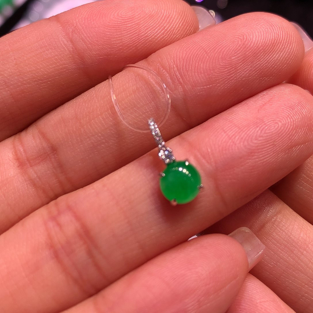 翡翠18K金镶嵌颈饰缅甸翡翠提溜18k镶嵌