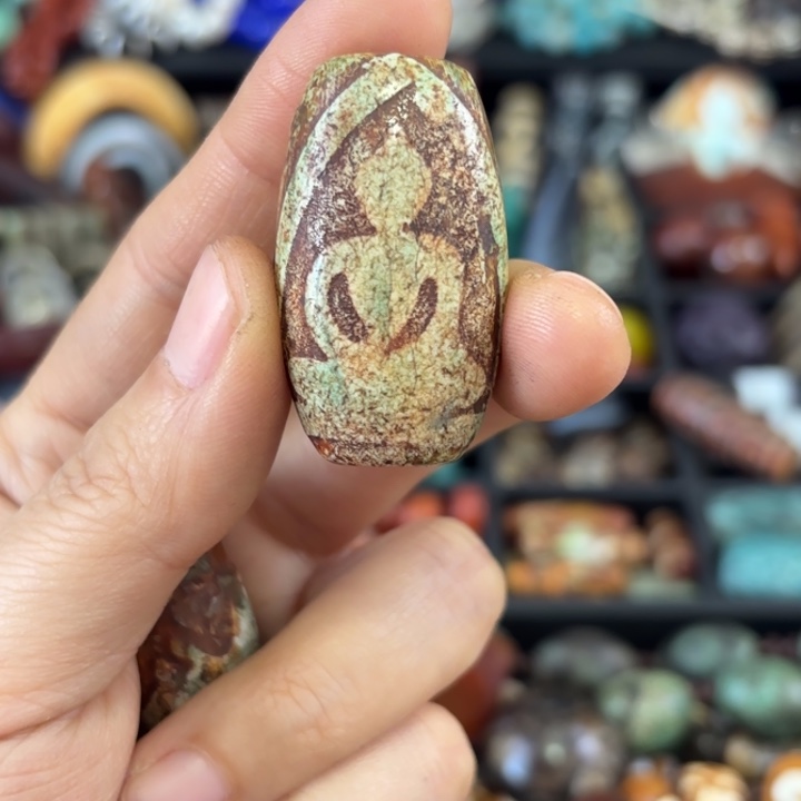 财***源玛瑙/玉髓未镶嵌颈饰