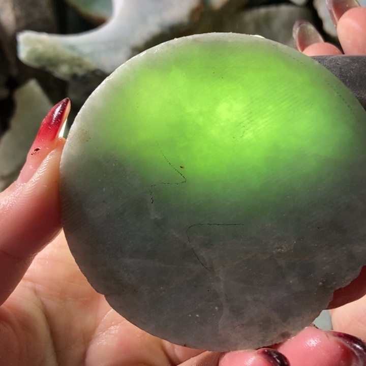 翡翠颈饰未镶嵌天然翡翠