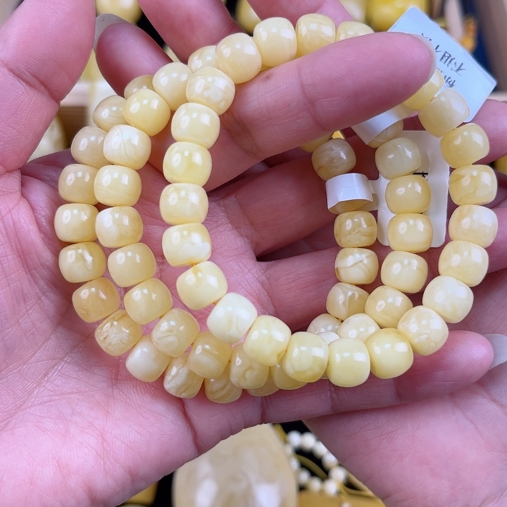 琥珀珠宝奇石未镶嵌琥珀蜜 多样性发其一