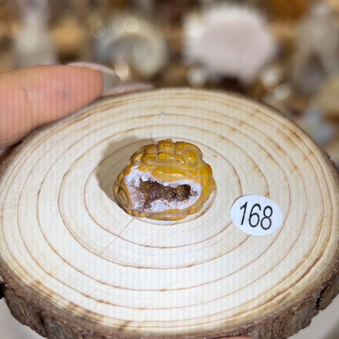 玛瑙/玉髓未镶嵌雕刻件