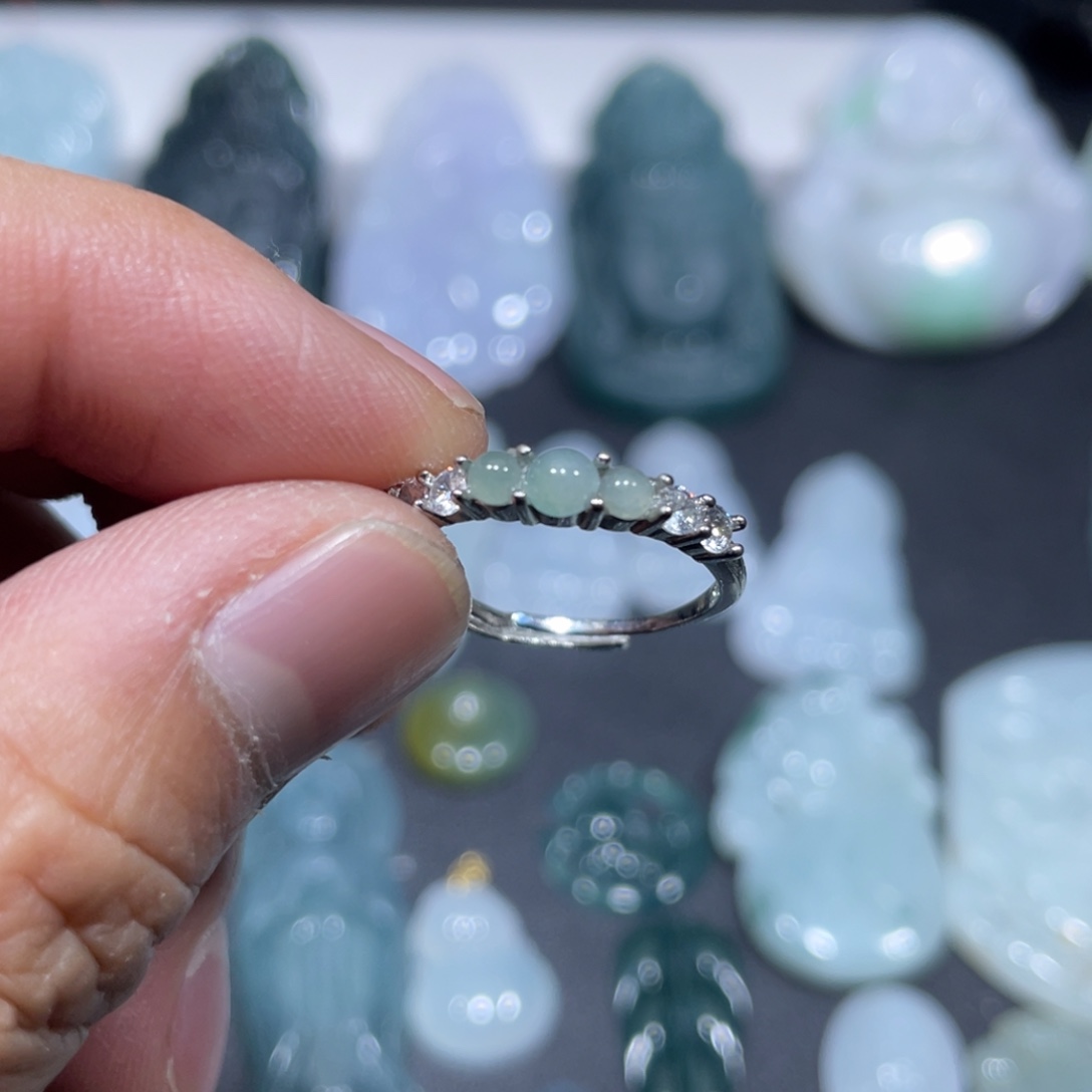 翡翠未镶嵌颈饰1000