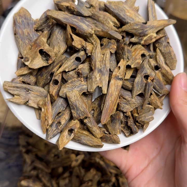 沉香沉香碎屑红棋树心油块料50克➕多样性发货