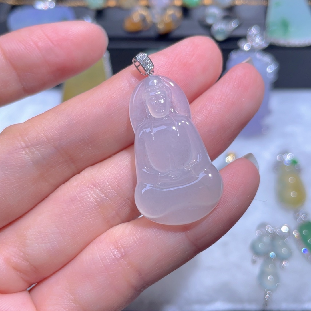 翡翠18K金镶嵌颈饰翡翠