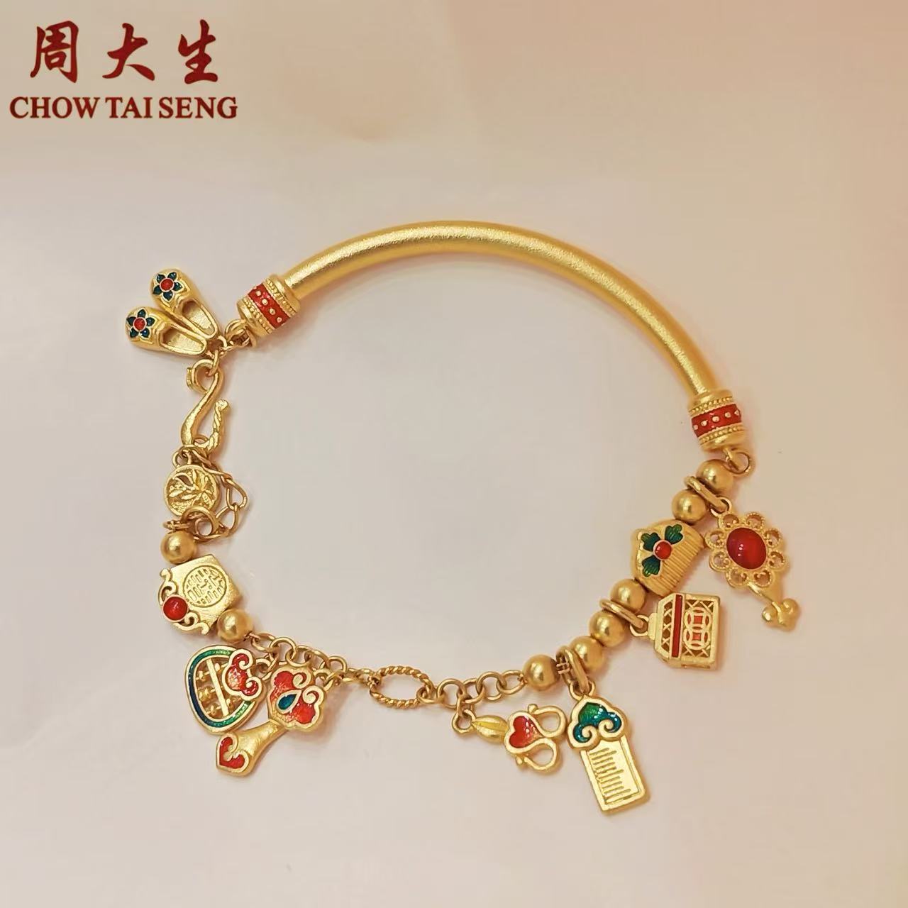 Chow Tai Seng/周大生足金半镯半链珐琅彩八宝手链寓意美好时尚