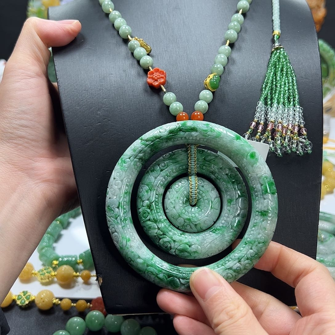 翡翠未镶嵌手镯手镯套装