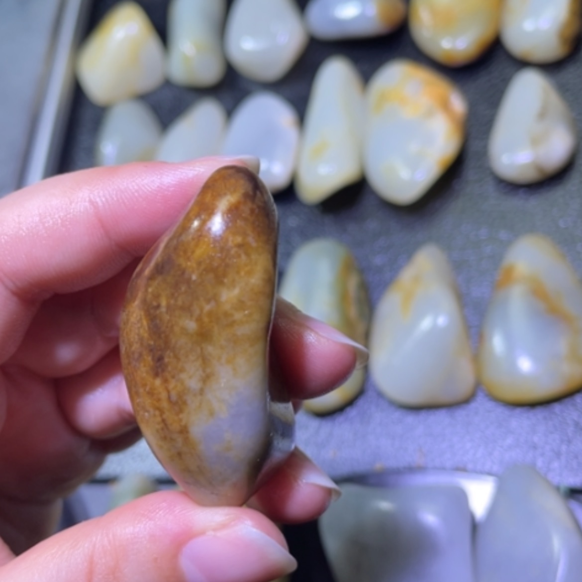 【闪购商品】颈饰未镶嵌和田玉（子料）