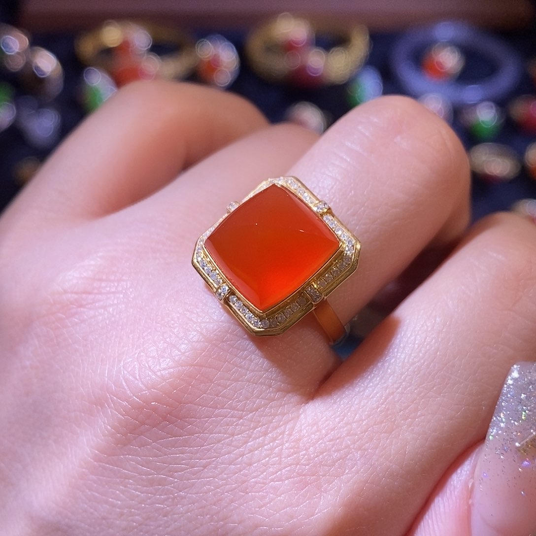 南红玛瑙戒指18K金镶嵌