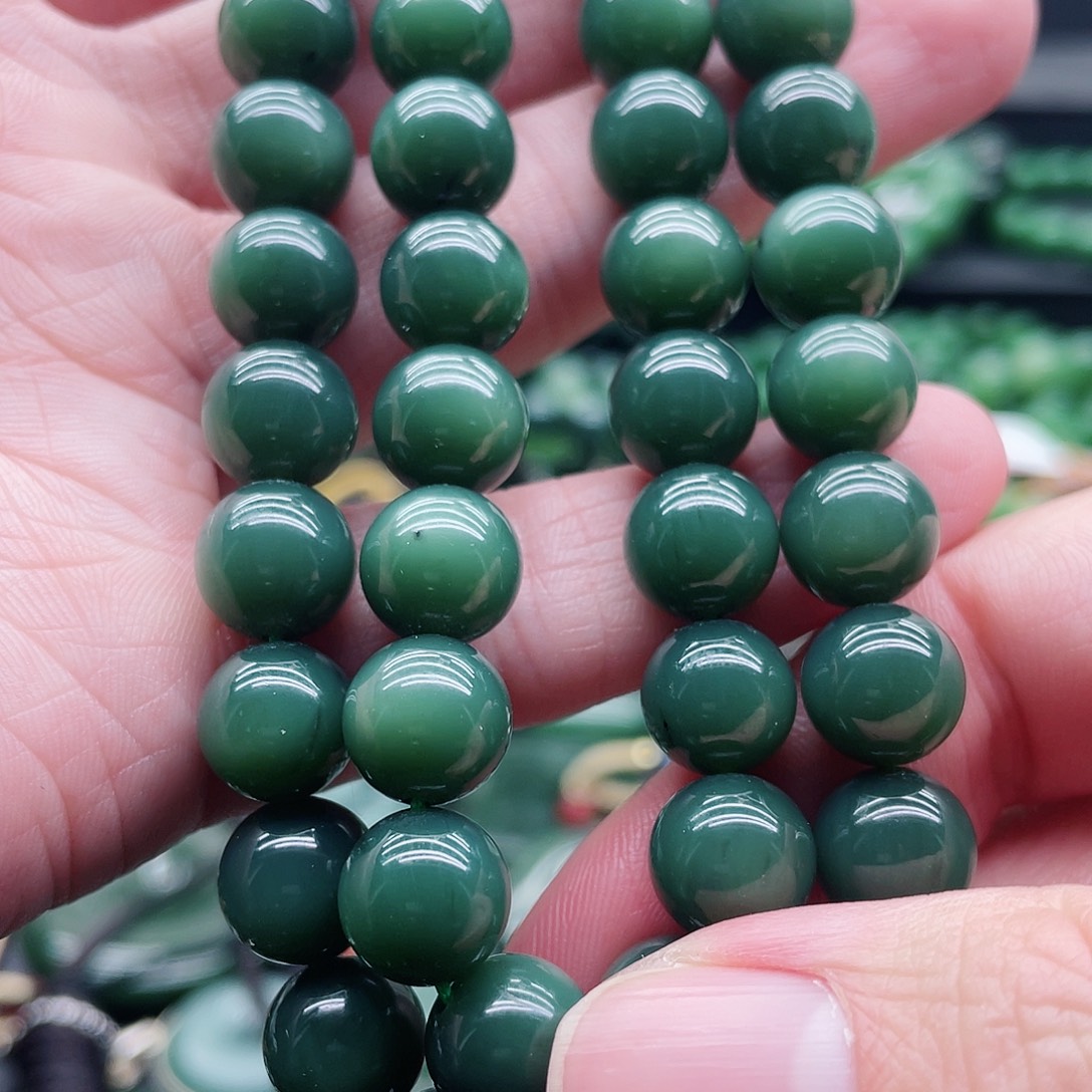 和田玉（碧玉）未镶嵌颈饰