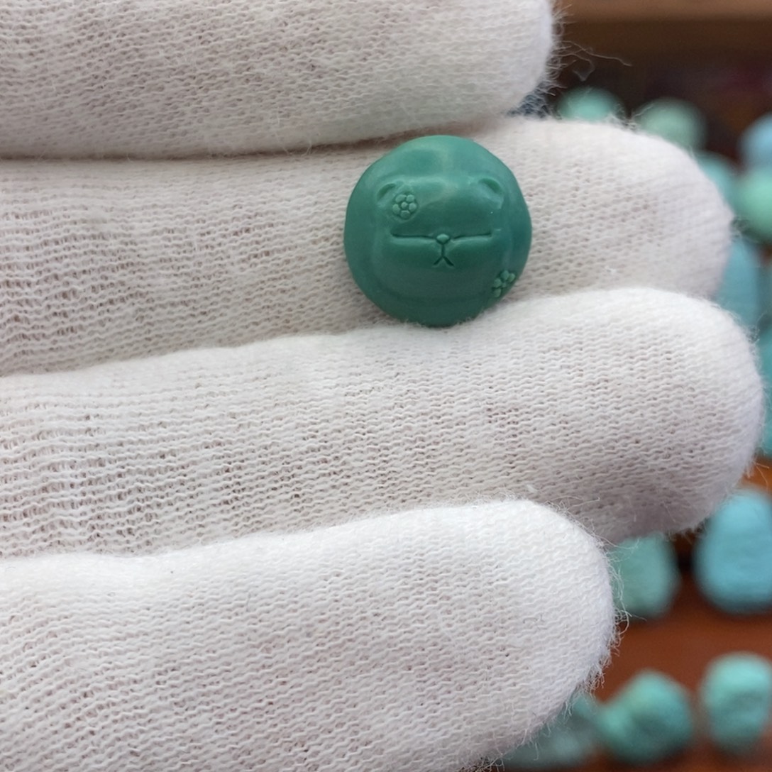 绿松石未镶嵌珠宝奇石