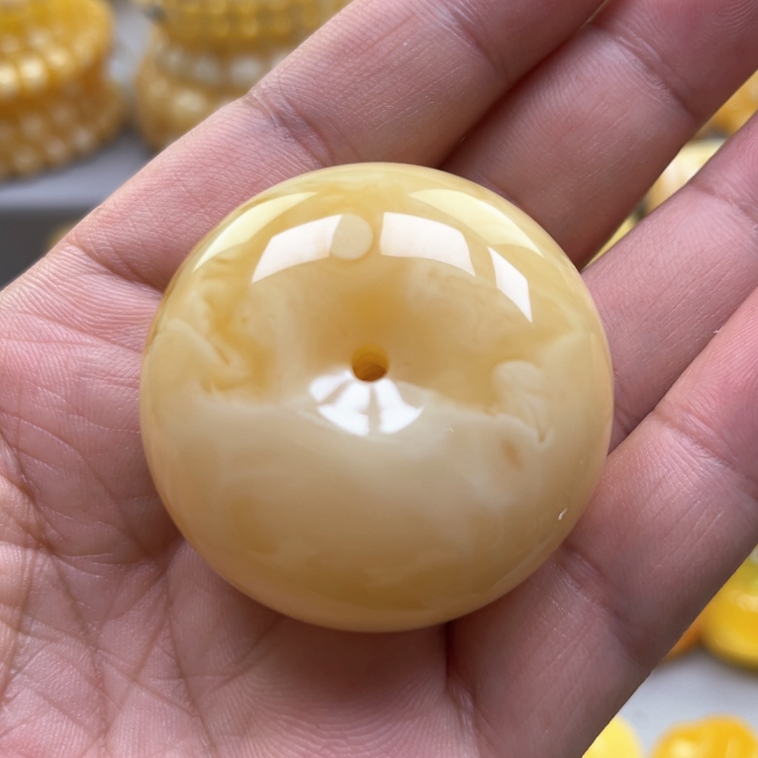 琥珀颈饰未镶嵌吊坠