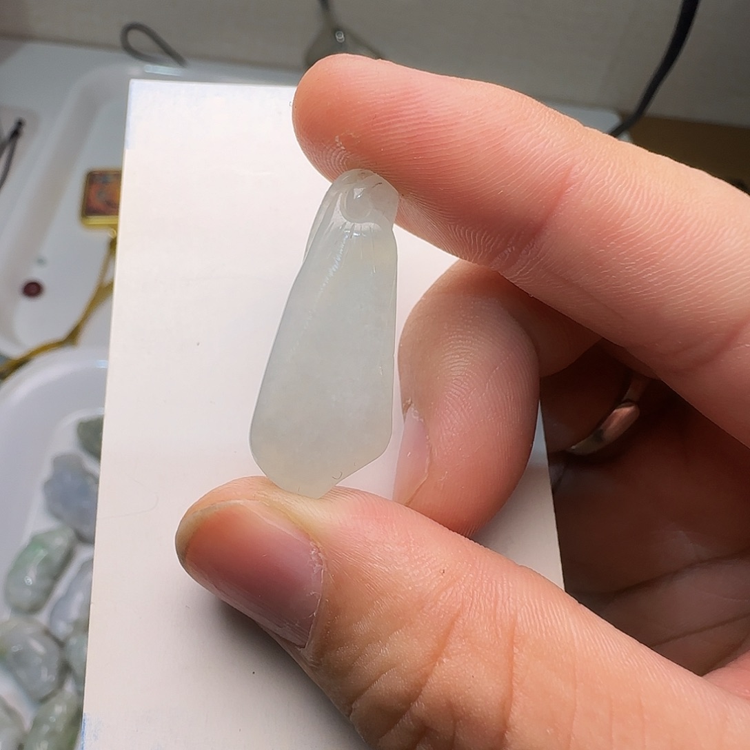 翡翠未镶嵌颈饰福瓜