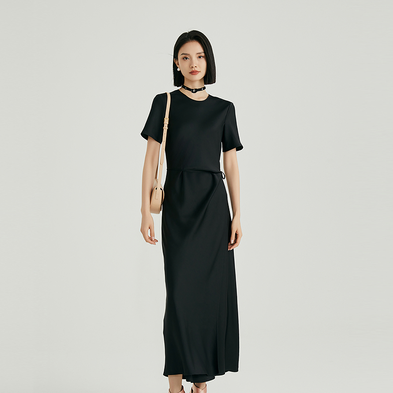 OBEG欧碧倩女性风系带缎面直身裙10481078