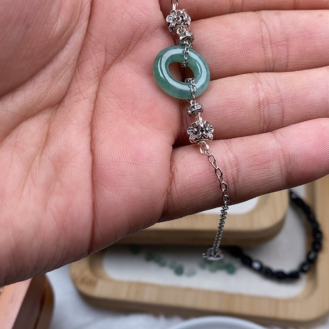 翡翠颈饰未镶嵌项链