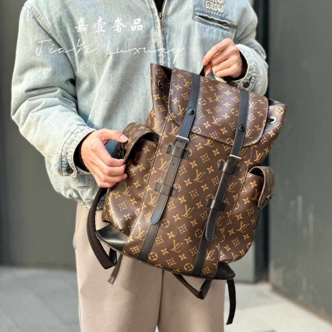 99新 LouisVuitton/路易威登 6995 棕老花克里斯托夫双肩包 芯片