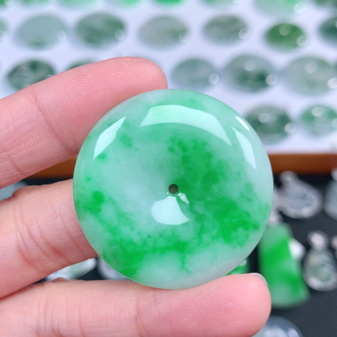 翡翠未镶嵌吊坠(不含链)36-6.0