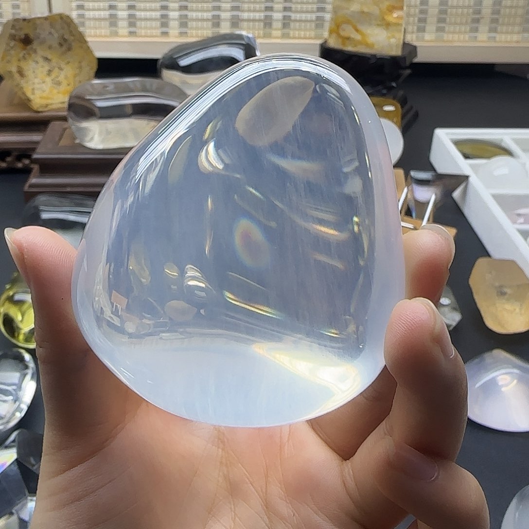 水晶天然摆件未镶嵌一***团