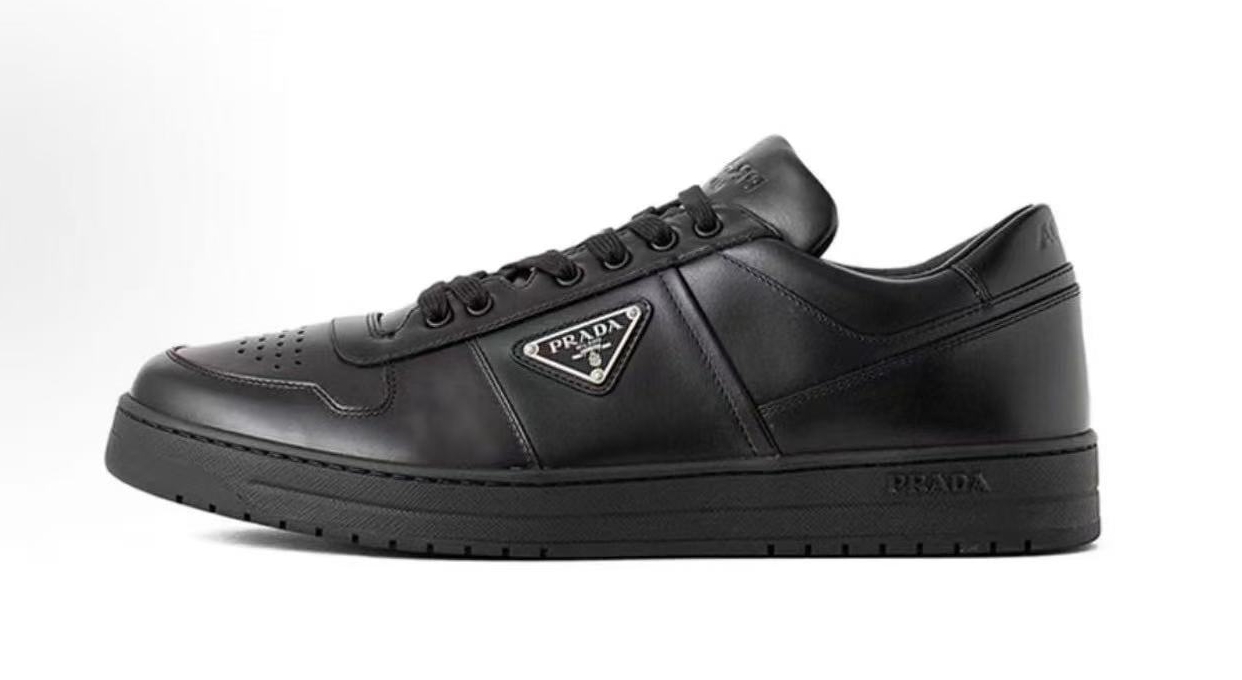 全新未使用 Prada/普拉达 圆头系带 耐磨 低帮 板鞋 男款 黑色s