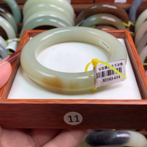 和田玉手镯未镶嵌59