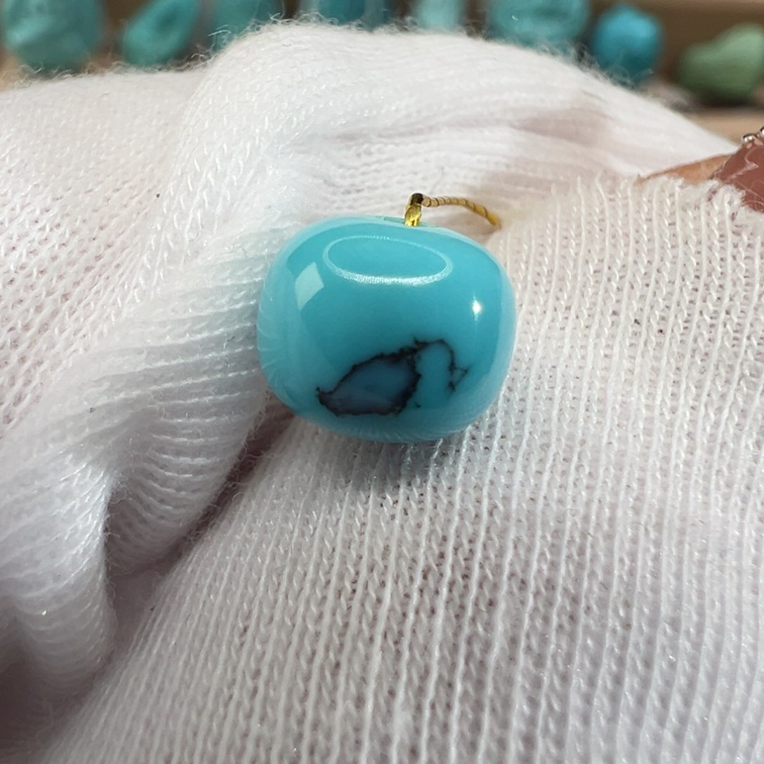 绿松石配饰未镶嵌