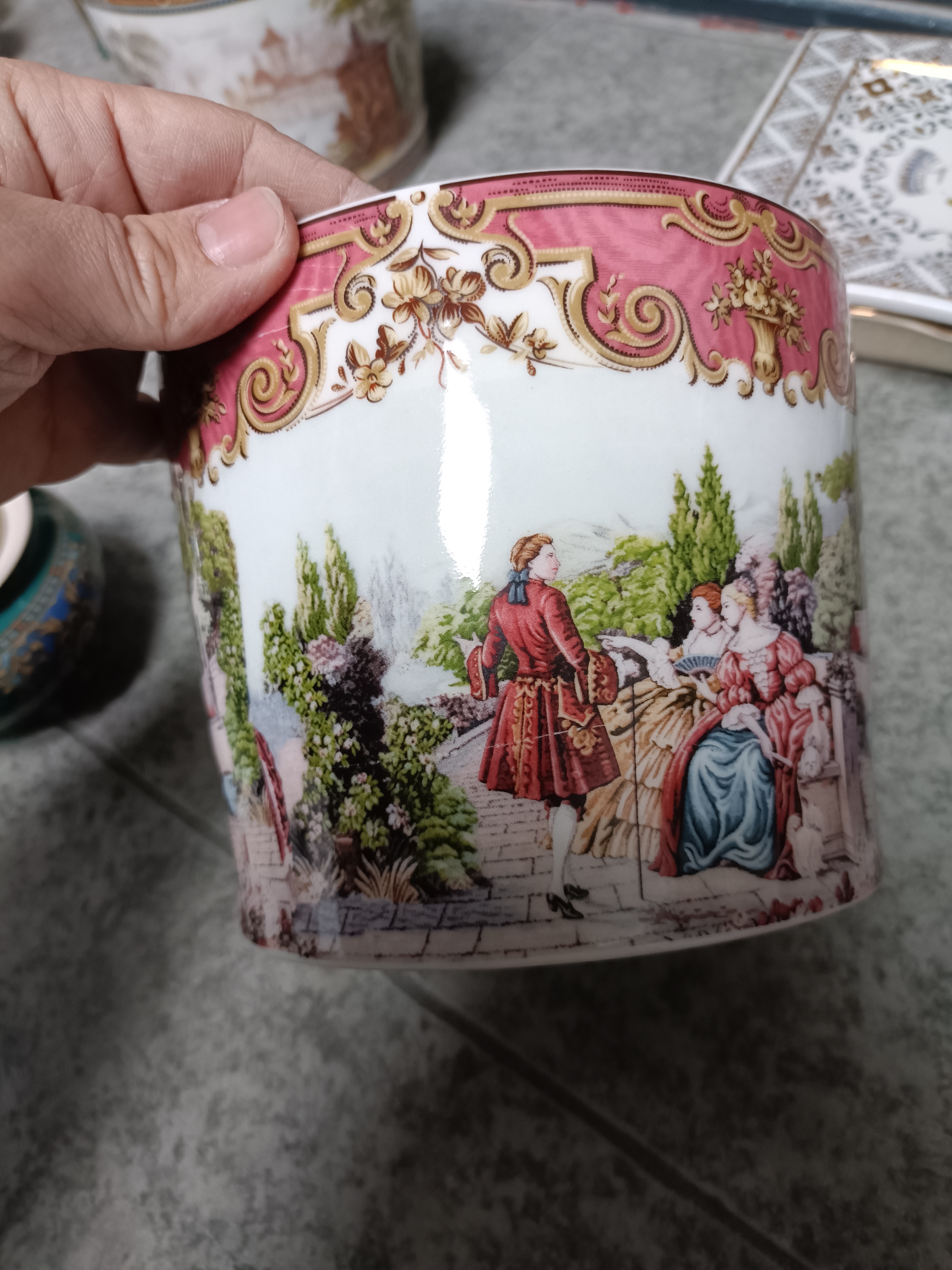 欧洲名画红色人物冰桶瑕疵