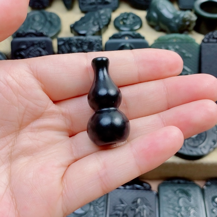 和田玉（青玉）未镶嵌颈饰