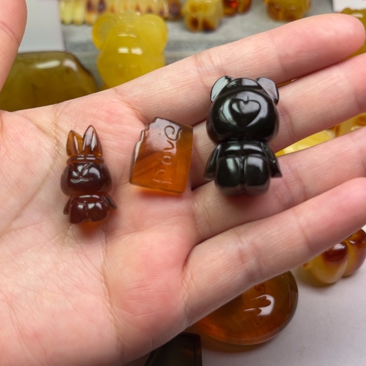 琥珀颈饰未镶嵌琥珀蜜蜡