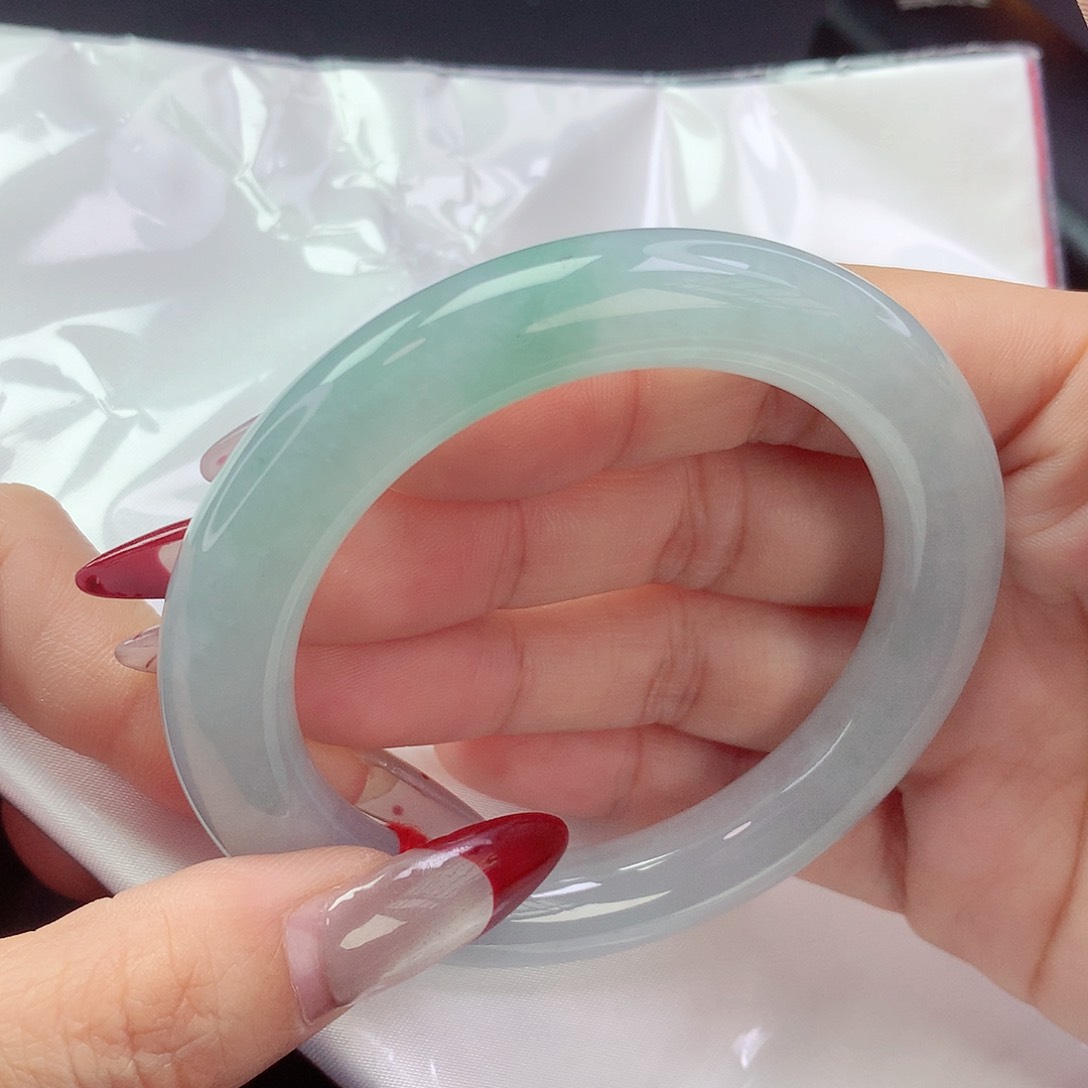 【闪购商品】翡翠手镯未镶嵌a 064000